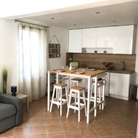 LOCATION STUDIO MEUBLE ANTIBES